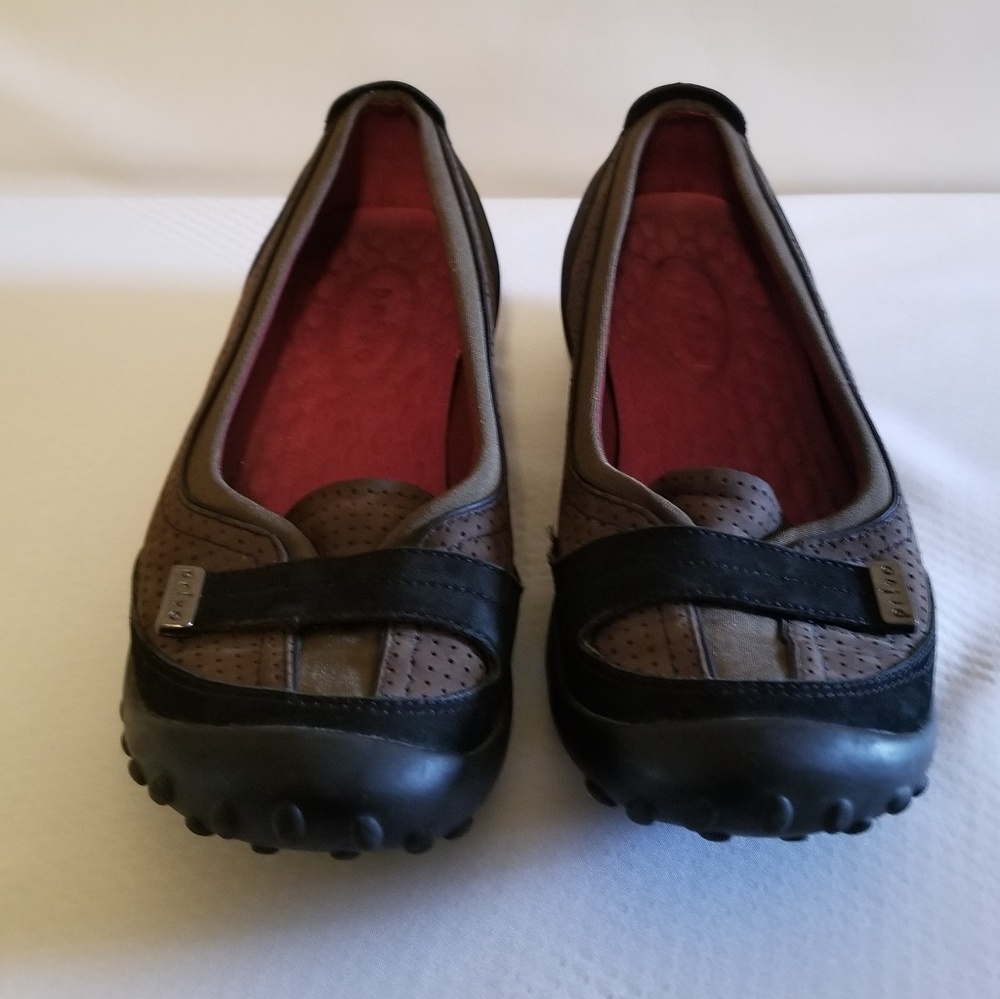 Women's shoes
